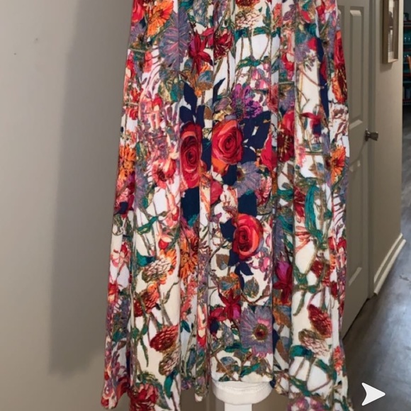 Too small - Picture 2 of 3